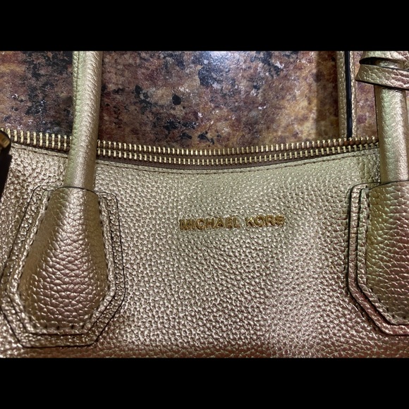 Purse - Picture 2 of 6